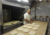 نظارت مسئولان فومن بر نانوایی‌ها تشدید شود