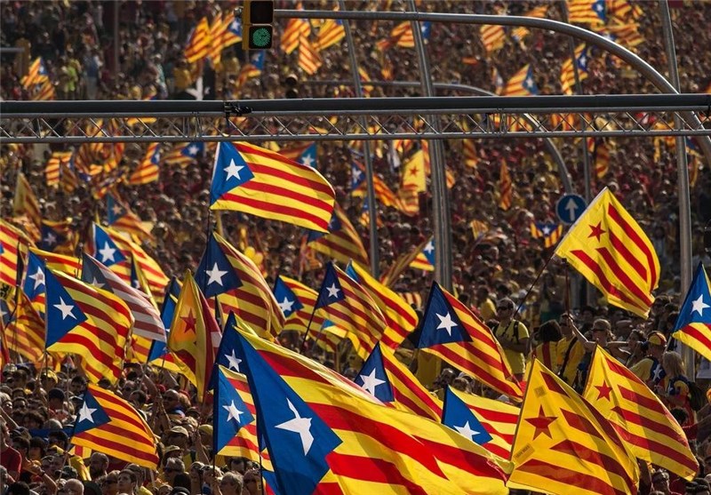 Scuffles as Catalonia Erupts in Protests over Nov. 9 Referendum Ban