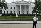 دولت ترامپ استفاده از تلفن همراه شخصی در داخل کاخ سفید را ممنوع می‌کند