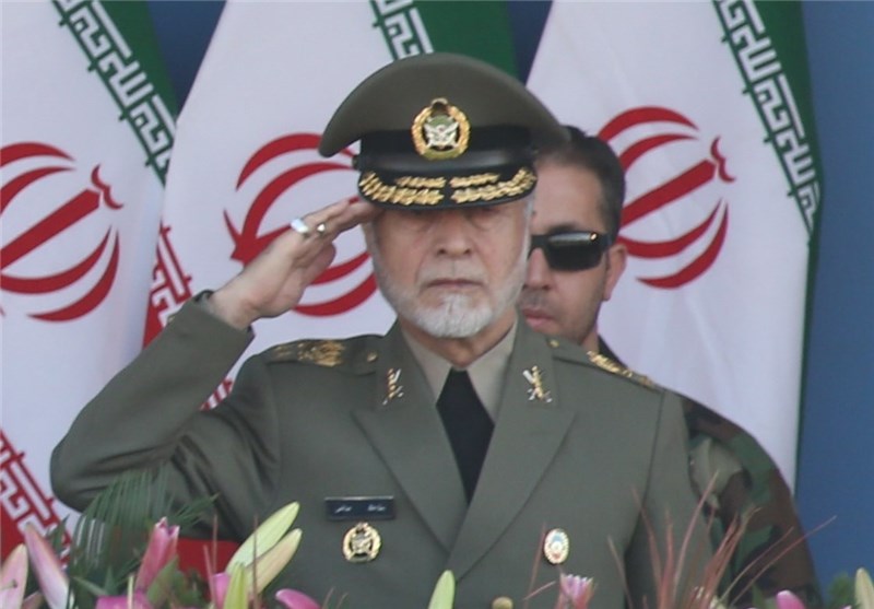 فرمانده کل ارتش از پایگاه شکاری شهید یاسینی بوشهر بازدید کرد