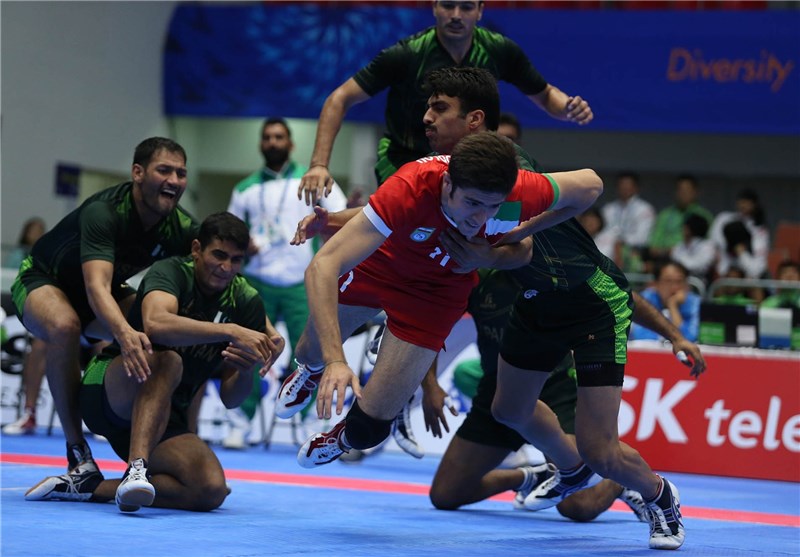 پیروزی تیم های کبدی زاهدان و تهران در روز اول مسابقات