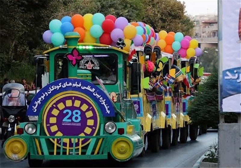 افتتاح معنوی جشنواره کودک در گلستان شهدا برگزار شد