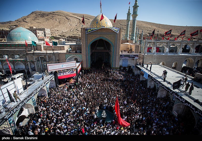 آیین یک هزار ساله &quot;قالیشویان&quot; کاشانی‌ها آغاز شد