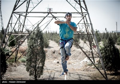 Slacklining under High Voltage Electricity