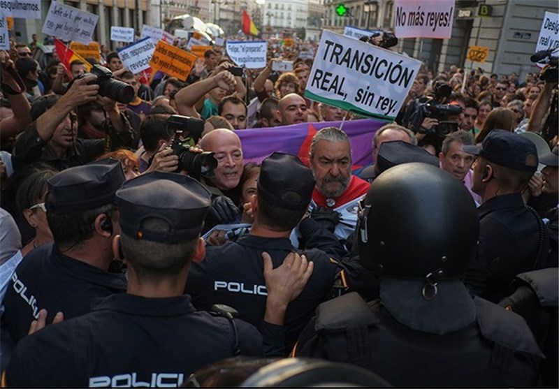 Huge Madrid March in Support of Anti-Austerity Party