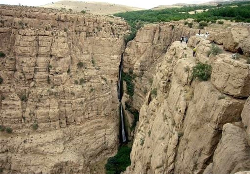 جاده گردشگری &quot;شاندیز تا اخلمد&quot; راه اندازی می‌شود