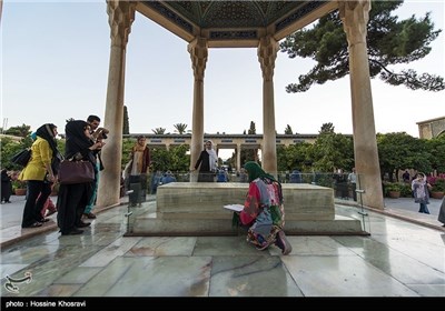 Iran’s Beauties in Photos: Tomb of Hafez