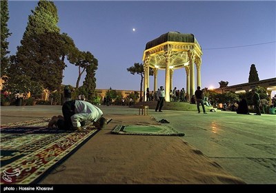 Iran’s Beauties in Photos: Tomb of Hafez