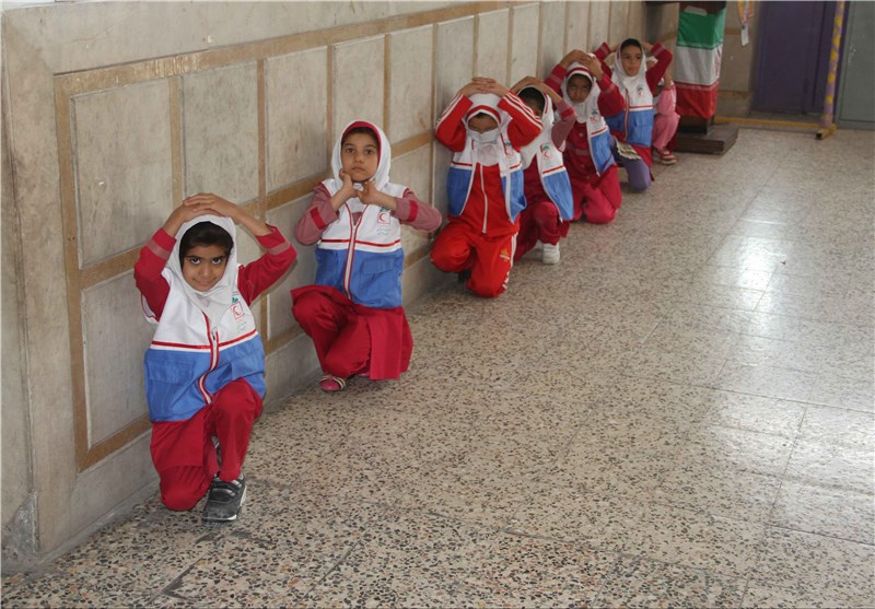 مانور ایمنی در برابر بلایای طبیعی مدارس اردبیل برگزار شد