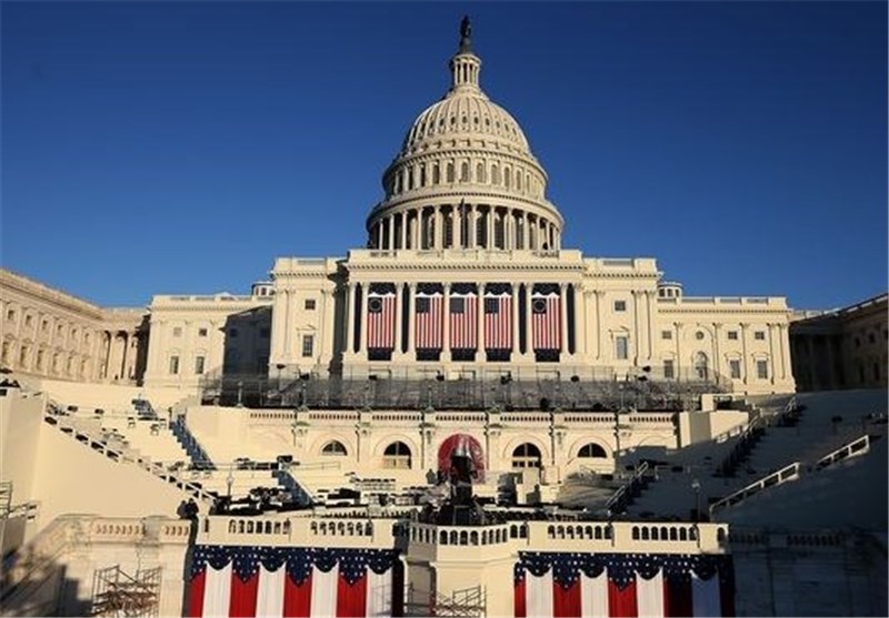 سناتور آمریکا: مردم تصمیم اوباما برای دور زدن کنگره در توافق هسته‌ای را تحمل نمی‌کنند