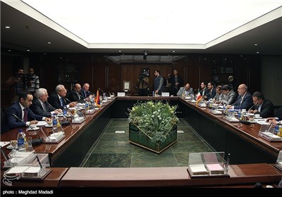 دیدار یرواند زاخاریان وزیر انرژی ارمنستان با چیت‌چیان وزیر نیرو