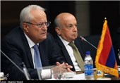 توافقات نفتی، برقی و گازی وزیر ارمنستانی با چیت‌چیان و زنگنه/قرارداد 10 سال پیش احیا می‌شود