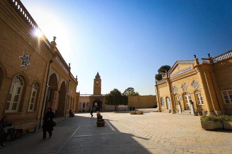 زندگی مسالمت آمیز مسیحیان و مسلمانان ایران الگوی زندگی مردم جهان باشد