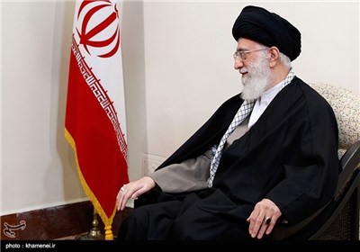 Photos: Iraq's Prime Minister Meets with Supreme Leader