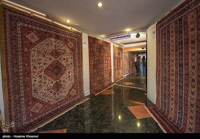 نمایشگاه فرش دستباف در دهکده‌های گردشگری بوشهر راه‌اندازی شود