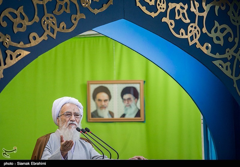 خطیب جمعة طهران: أمریکا أُم الارهاب..حرس الثورة قضى على إرهاب واشنطن فی المنطقة