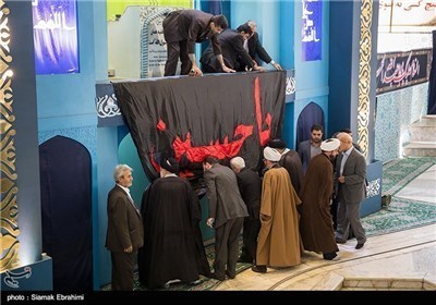 آیة الله موحدی کرمانی یؤم صلاة الجمعة فی طهران