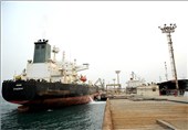 افت قیمت نفت با تاخیر 5 ماهه بر اقتصاد ایران اثر می‌گذارد