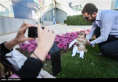 Seasonal Exhibition of Flower and Plant Wraps Up in Tehran