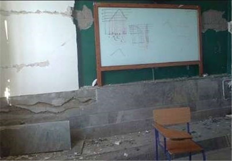 اداره نوسازی مدارس لرستان به مدارس زلزله‌زده دورود رسیدگی کند