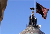 پرچم عزای فاطمی بر گنبد ‌آستان مقدس حضرت شاهچراغ(ع) نصب شد