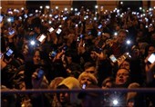 اعتراض مردم مجارستان علیه طرح دولت برای وضع مالیات بر اینترنت
