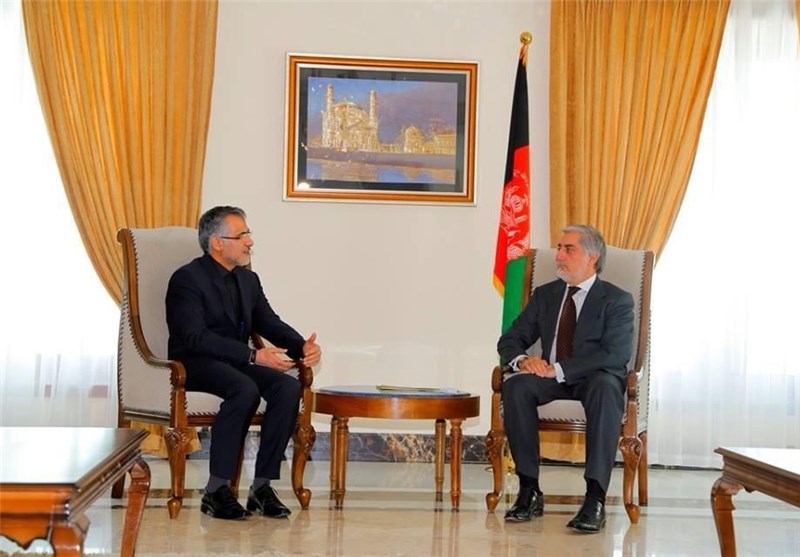 دیدار سفیر ایران در کابل با «عبدالله»/افغانستان و ایران روابط خود را گسترش می‌دهند