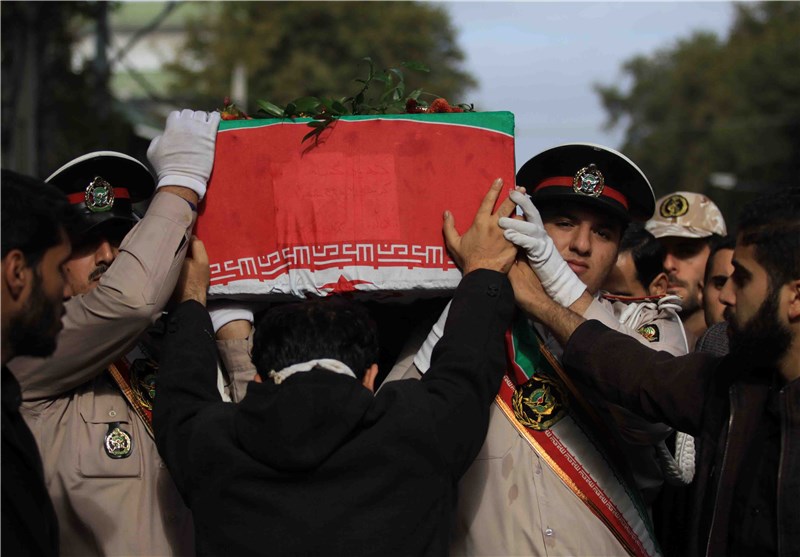 پیکر 2 شهید گمنام در دانشگاه آزاد ‌مهریز تشییع شد