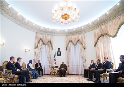 4 New Ambassadors Submit Credentials to Iranian President