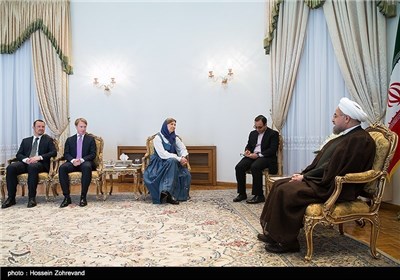 4 New Ambassadors Submit Credentials to Iranian President