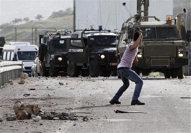 مقابله مبارزان فلسطینی با حمله ارتش اسرائیل به اردوگاه جنین