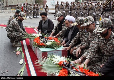 تشییع و تدفین دو شهید گمنام در قرارگاه پدافند هوایی