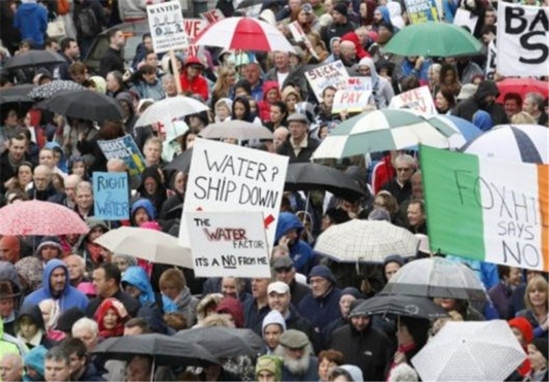 تظاهرات هزاران نفر در اعتراض به سیاست‌های ریاضتی در ایرلند