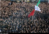طنین «عباس آقام مدافع حرمدی» در مراسم یوم‌العباس/حماسه میلیونی عزاداران در پایتخت شور و شعور حسینی