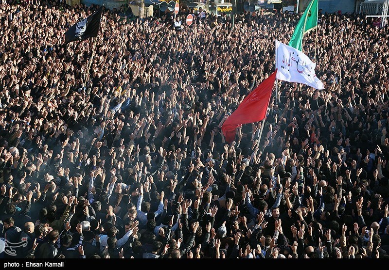 طنین «عباس آقام مدافع حرمدی» در مراسم یوم‌العباس/حماسه میلیونی عزاداران در پایتخت شور و شعور حسینی