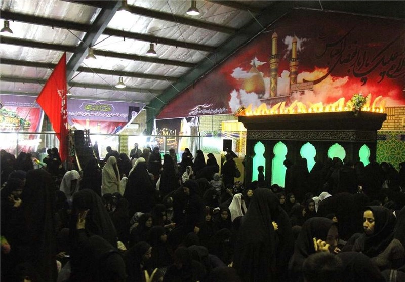 سوگواران بوشهری در کارگاه ضریح خیمه‌گاه ابوالفضل (ع) عزاداری کردند + تصاویر