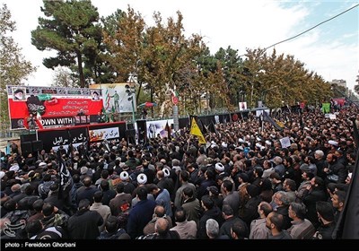 Protesters in Tehran Mark National Day against Global Arrogance