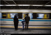 توضیحات شرکت بهره‌برداری مترو تهران درباره حادثه در پله برقی ایستگاه مترو ارم سبز