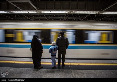  توضیحات شرکت بهره‌برداری مترو تهران درباره حادثه در پله برقی ایستگاه مترو ارم سبز 