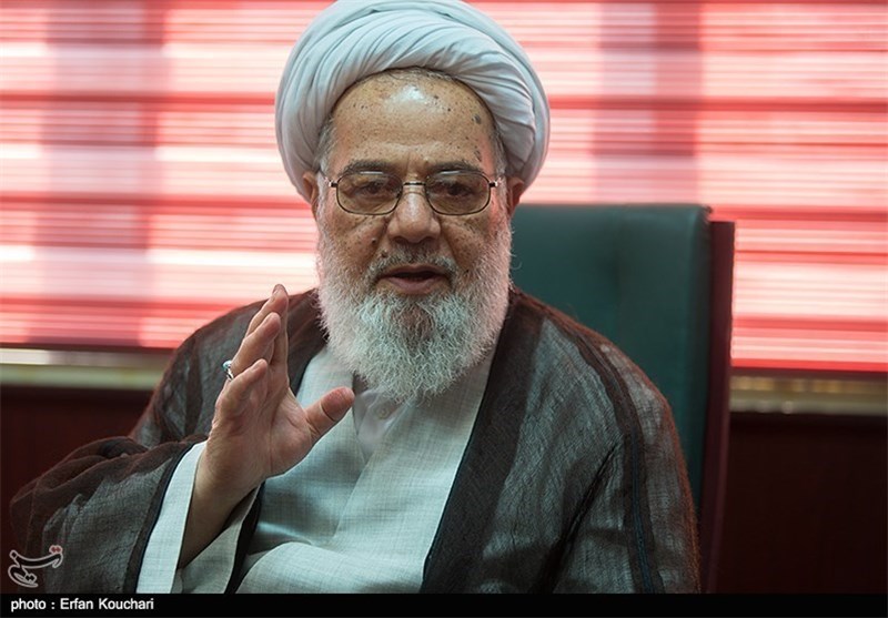 آیت‌الله ممدوحی: دشمن با قدرت برای ترویج بدحجابی و بی‌حیایی در ایران تلاش می‌کند