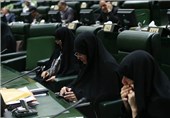 اصفهان| خواستههای زنان اصفهان از نمایندها: نیازهای زنان در هر شغل و جایگاهی رسیدگی شود