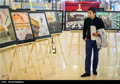 افتتاح نمایشگاه ضریح عشق "عکسهای عکاس خبرگزاری تسنیم از مراحل ساخت و نصب ضریح امام حسین(ع)" در نمایشگاه مطبوعات و خبرگزاری‌ها