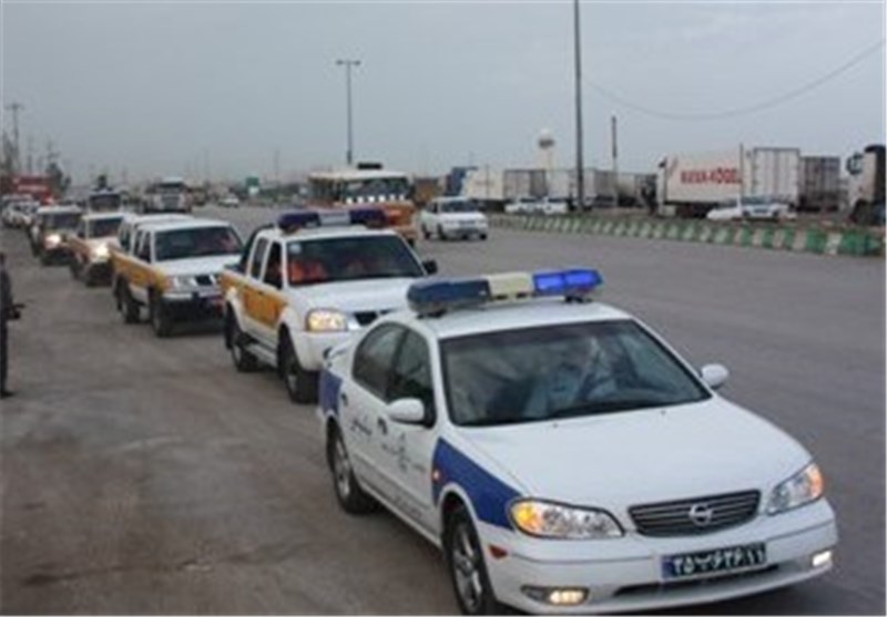 مانور خودروهای ایمنی و امدادی راه و شهرسازی بوشهر برگزار شد