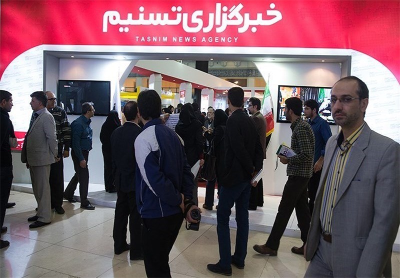 کاشانی و خاکپور در غرفه خبرگزاری تسنیم حضور یافتند