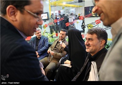 همایون هاشمی رئیس سازمان بهزیستی کشور در غرفه خبرگزاری تسنیم