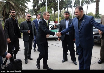 Iran, Russian Speakers Meet in Tehran