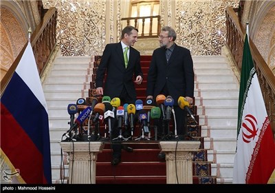 Iran, Russian Speakers Meet in Tehran