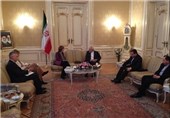 رویترز: ایران مقابل «زیاده‌خواهی» بر سر برنامه هسته‌ای مقاومت می‌کند