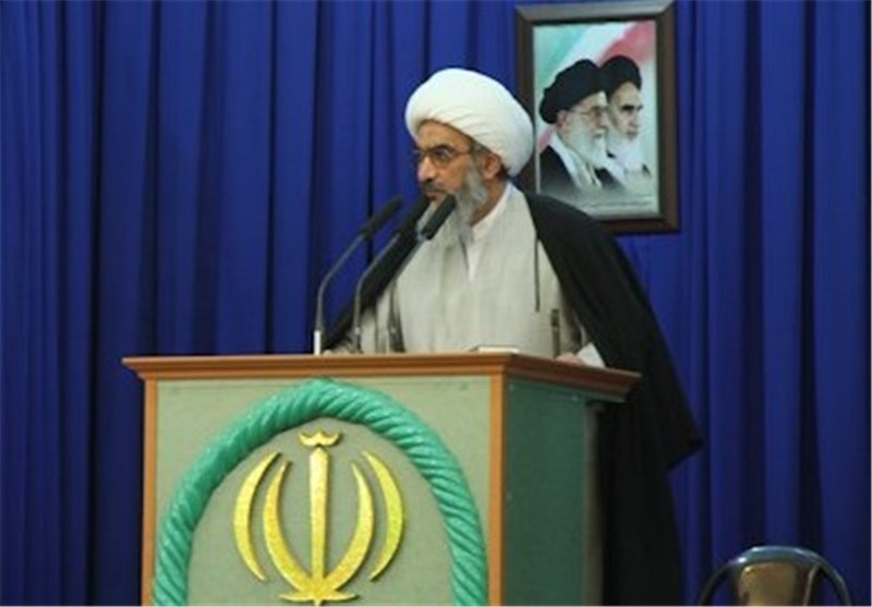 تذکرات ائمه جمعه در راستای صیانت از نظام اسلامی ایران است