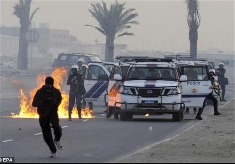 خیابان‌های بحرین صحنه درگیری نیروهای آل خلیفه با مردم در روز انتخابات +تصاویر